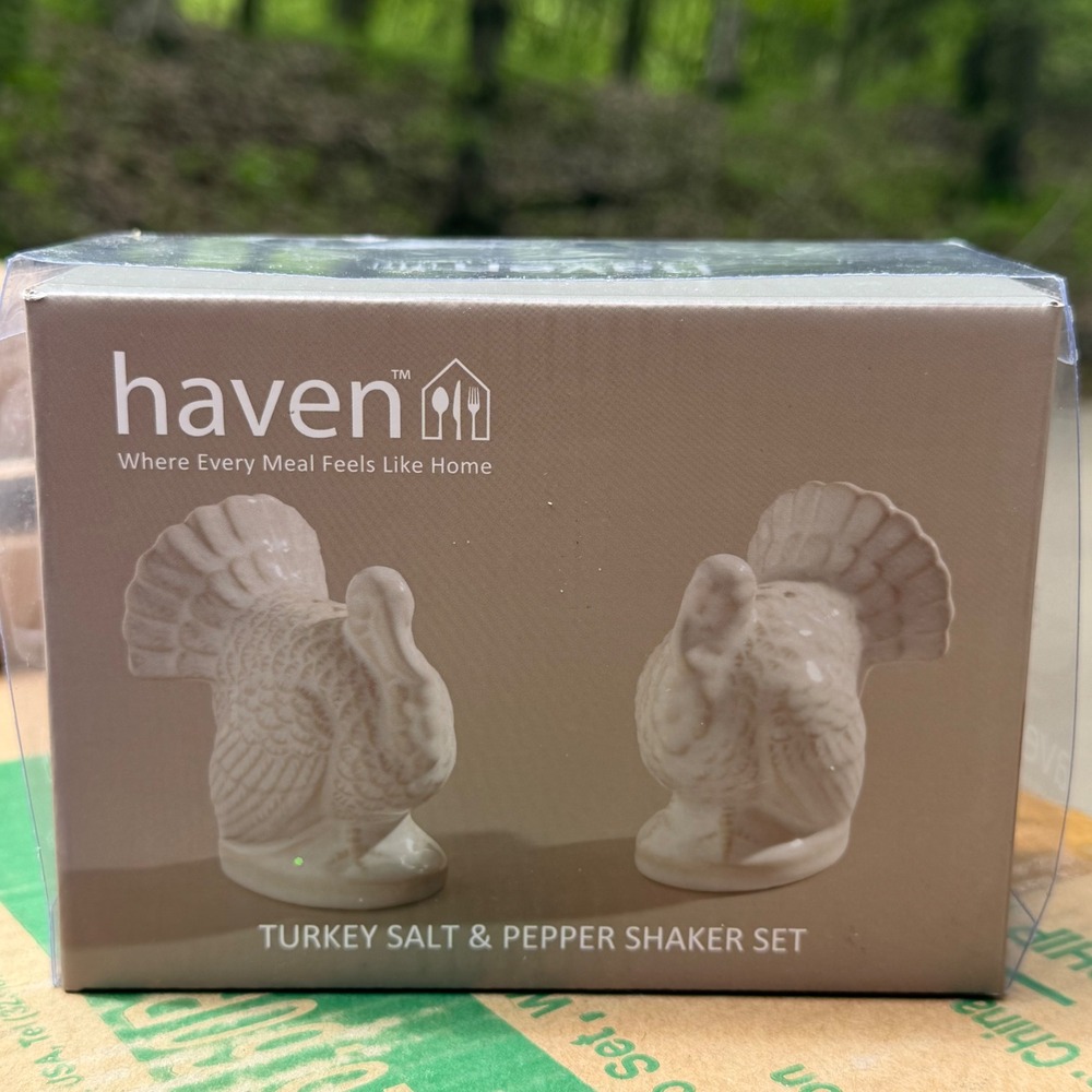 Haven White Ceramic Turkey Salt and Pepper Shaker Set Thanksgiving TTU-V9193 - Picture 2 of 4